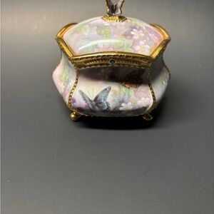 Lena Liu Enchanted Wings Porcelain Working Music Box “Flights of Fancy”